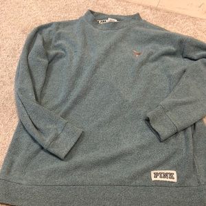 Long sleeve sweatshirts